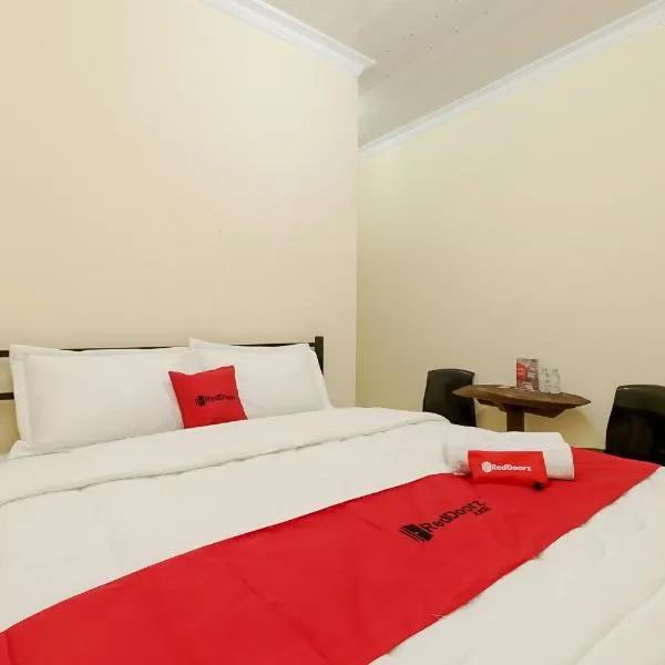 RedDoorz at Permata Ivana Berastagi, hotel u gradu Sibolangit