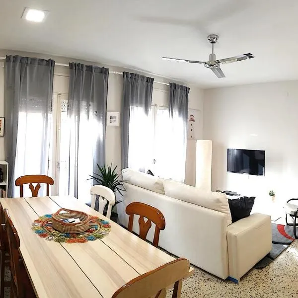 Piso Familiar en Llançà, hotel v destinaci Llança