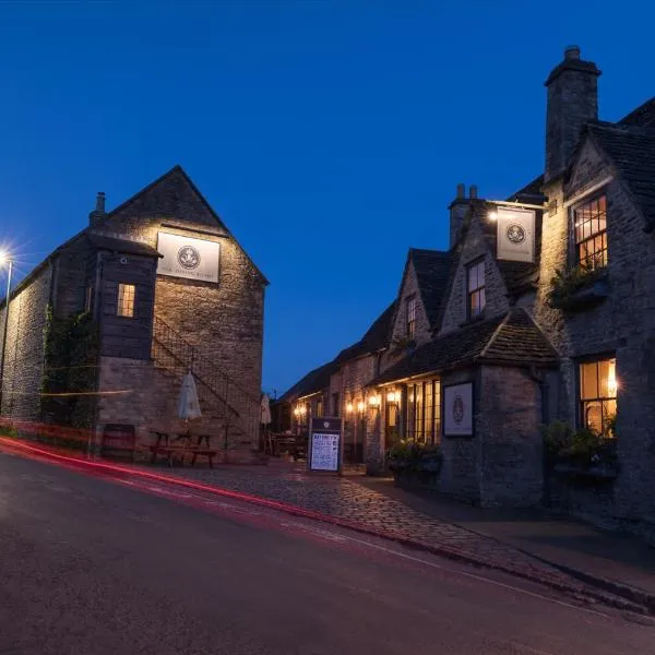 The Royal Oak Tetbury, hotel in Didmarton