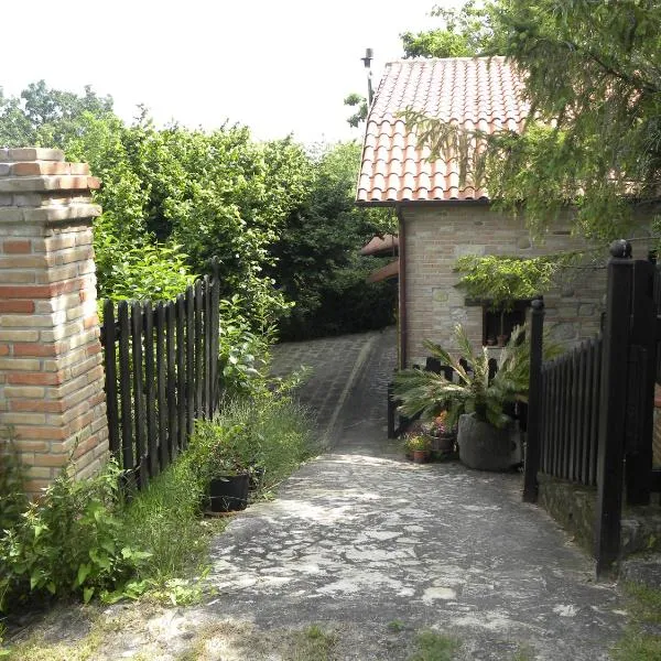 Il Filo di Arianna Cottage di Campagna, מלון בקולונלה