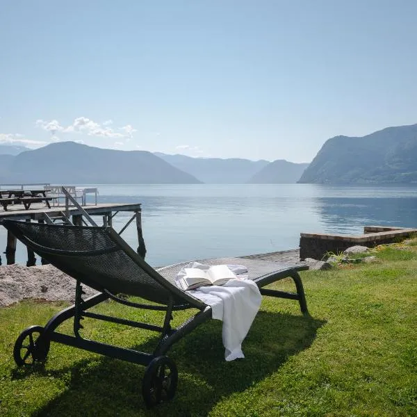 Leikanger Fjordhotel - Unike Hoteller, hotel in Vangsnes