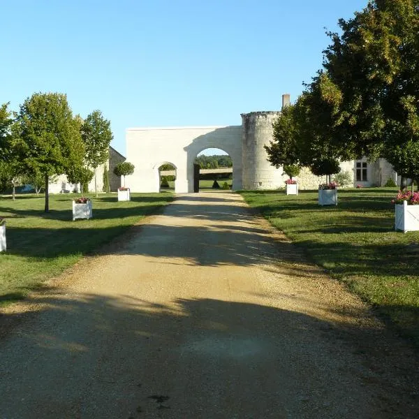 Manoir Du Bois Noblet, отель в городе Grézillé