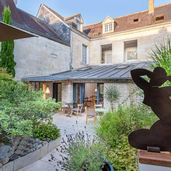ホテル　ドゥ　ビアンクール（Hôtel de Biencourt）、アゼ・ル・リドーのホテル