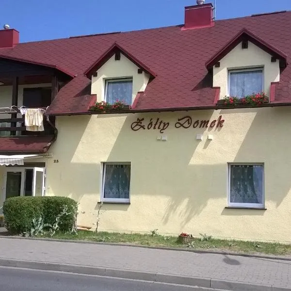 Żółty domek, hotel en Dźwirzyno