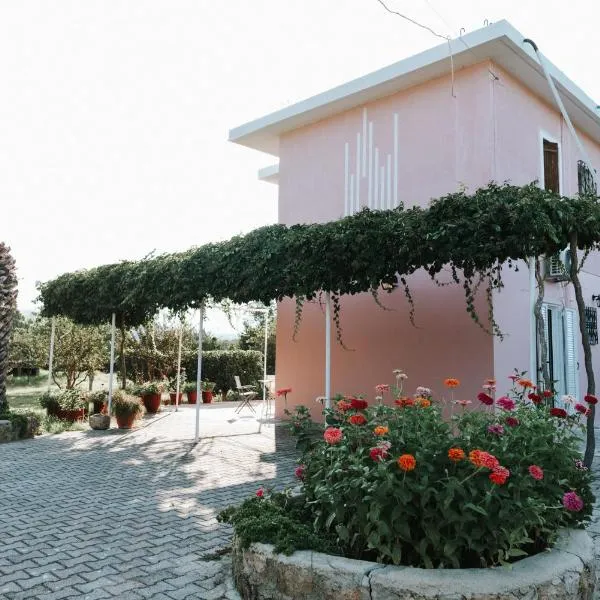 Jerry Apartments, hotel em Svoronata