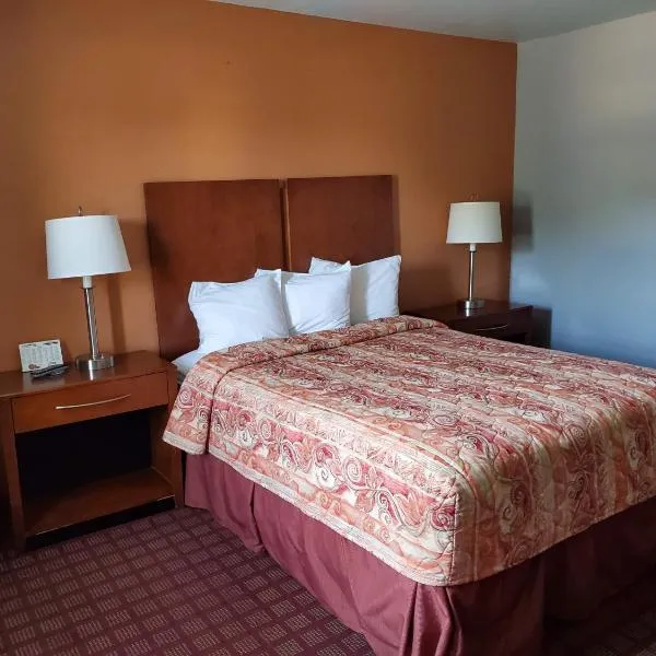 프랫에 위치한 호텔 Economy Inn