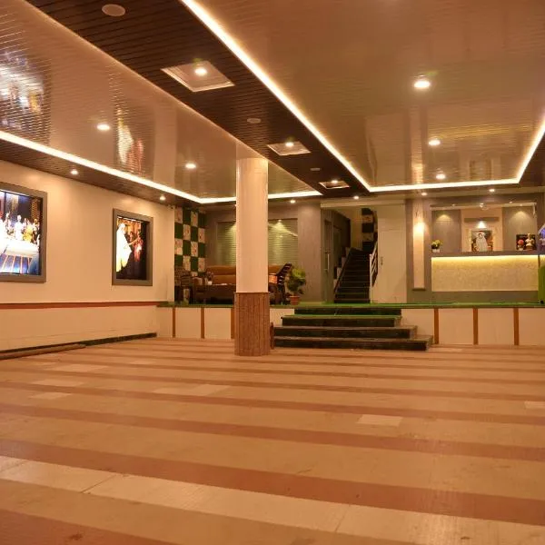 Hotel Disha Palace – hotel w mieście Shirdi