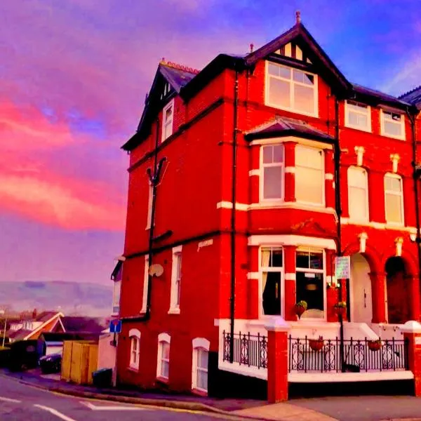 Greylands Guest House, hotell i Llandrindod Wells