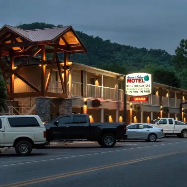 Rivers Edge Motel, hotel em Cherokee