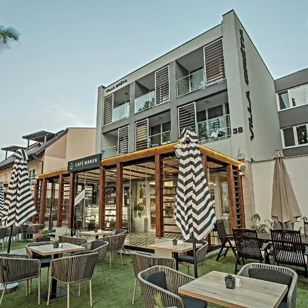 Villa Gréta, hotel v Siofoku