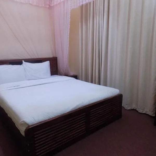 Belline Hotel Ishaka, hotel di Ishaka