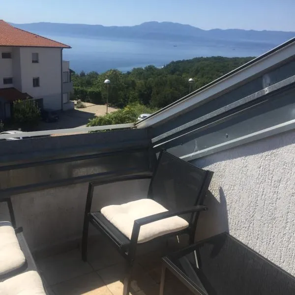 Apartment Doderovic, ξενοδοχείο σε Kostrena