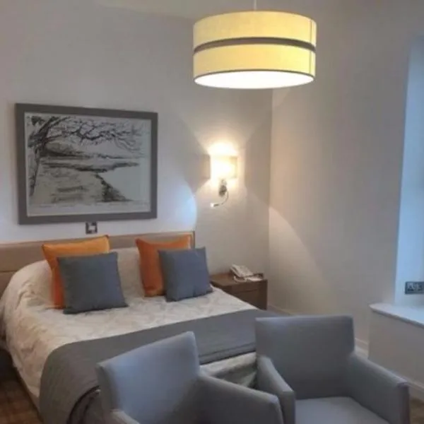 The Commodore Hotel, hotel v destinaci Instow