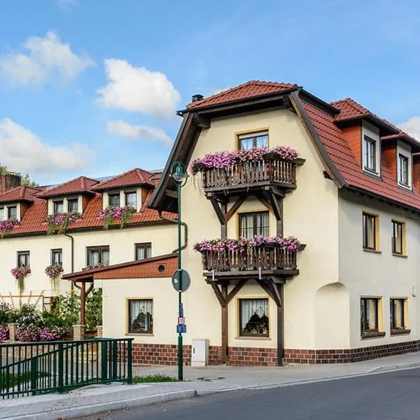 Pension Zur Grünen Eiche, hotel di Leutenberg