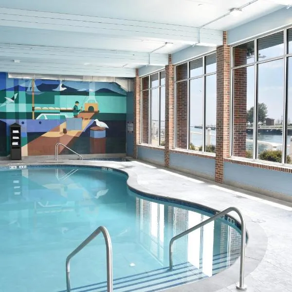 The Harborview on Lake Michigan, an Ascend Collection Hotel photo 2