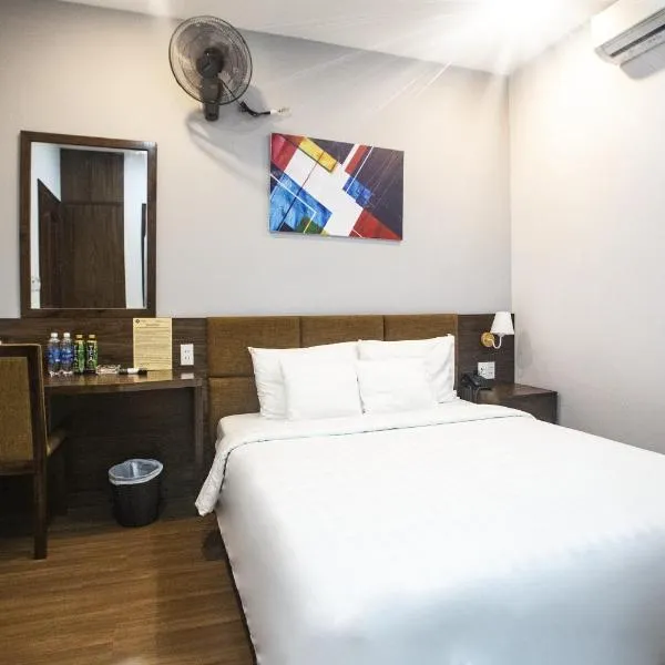 LEE HOTEL, khách sạn ở Linh Xuân Thôn