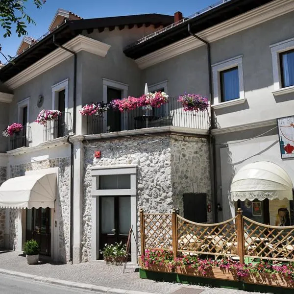 Hotel Garnì Posta, готель у місті Пескассеролі