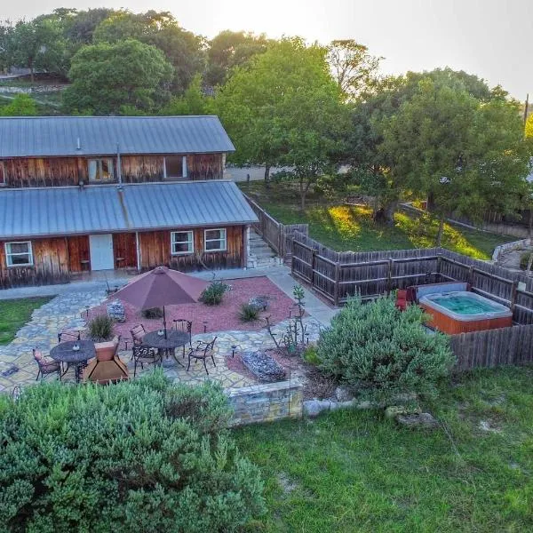 A Barn At The Quarry, hotell sihtkohas Luckenbach