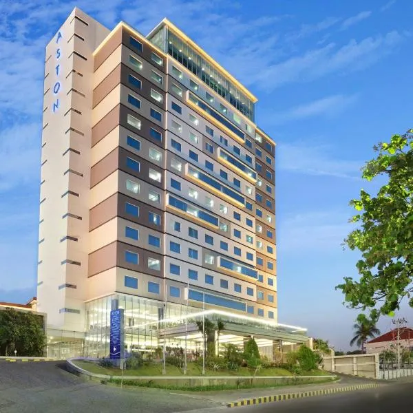 ASTON Kupang Hotel & Convention Center, готель у місті Купанґ