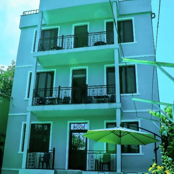 Guest House Irakli, viešbutis mieste Makhinjauri