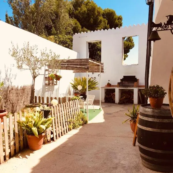 La casita Santa Bárbara, hotel in Godelleta