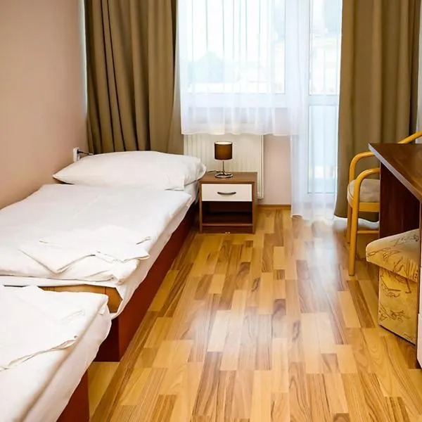 Hotel Atrium, hotel Malackán
