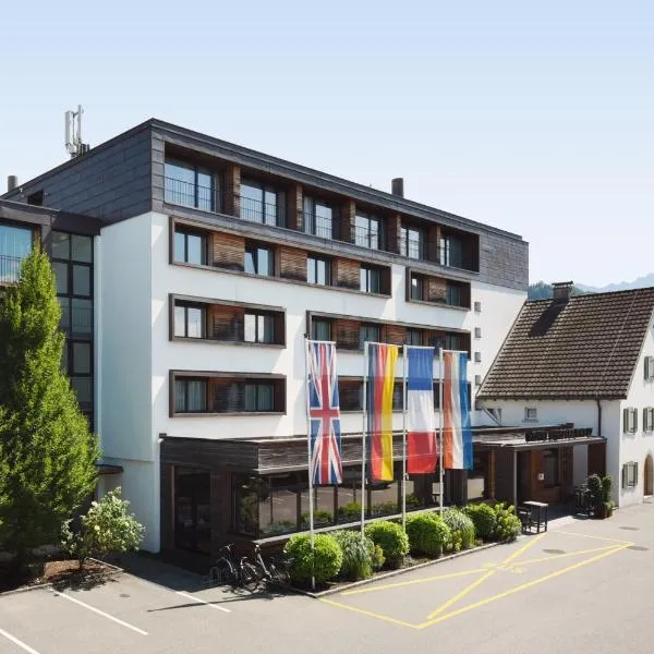 Hotel Weisses Kreuz、フェルトキルヒのホテル