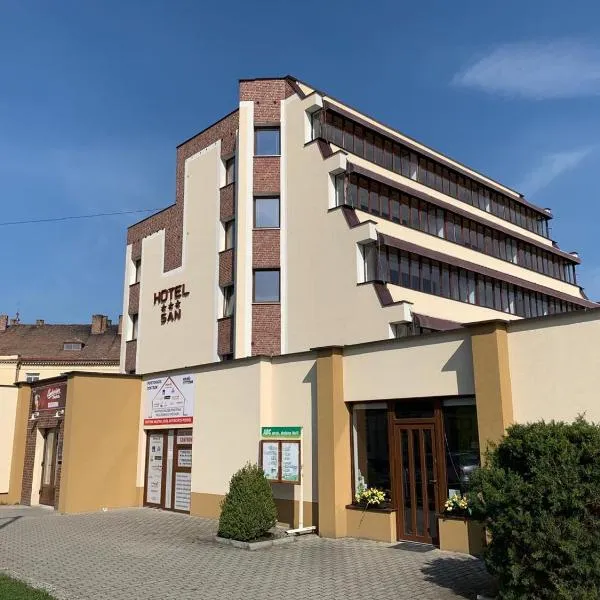 HOTEL SAN, hotel in Trnovec