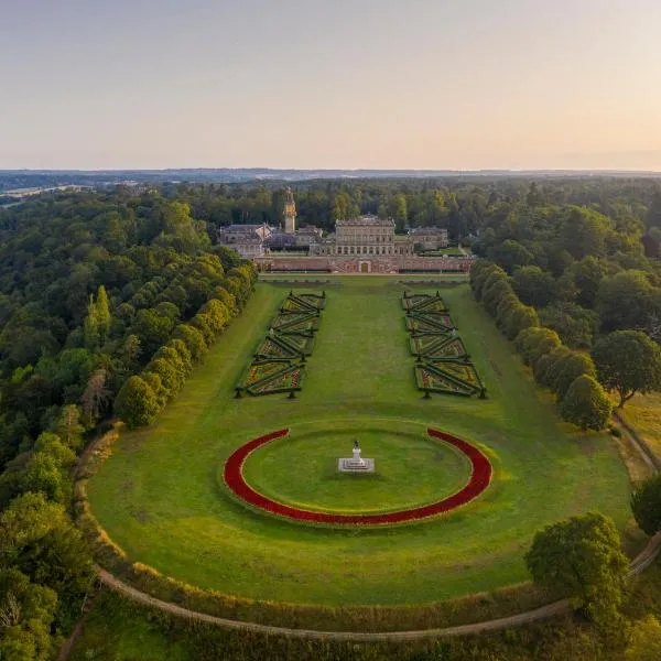 Cliveden House - an Iconic Luxury Hotel, hotelli kohteessa Taplow