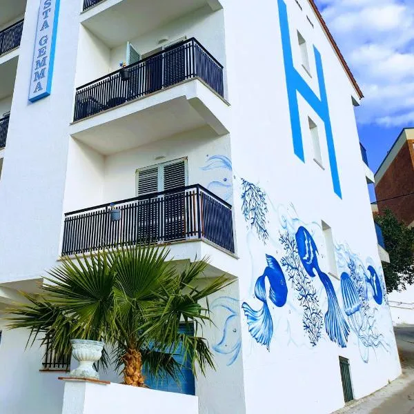 Hostal Santa Gemma، فندق في سان فايسينت دي مونتالت