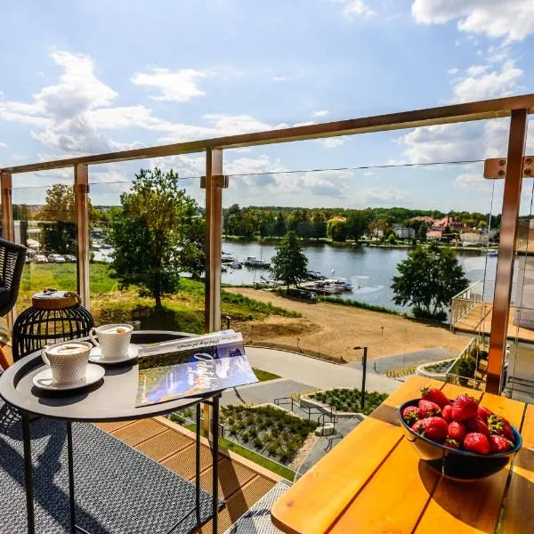 Marina View - super widok na jezioro, klimatyzacja, parking podziemny, winda, 2xTV z Netflix, hotel v destinácii Iława