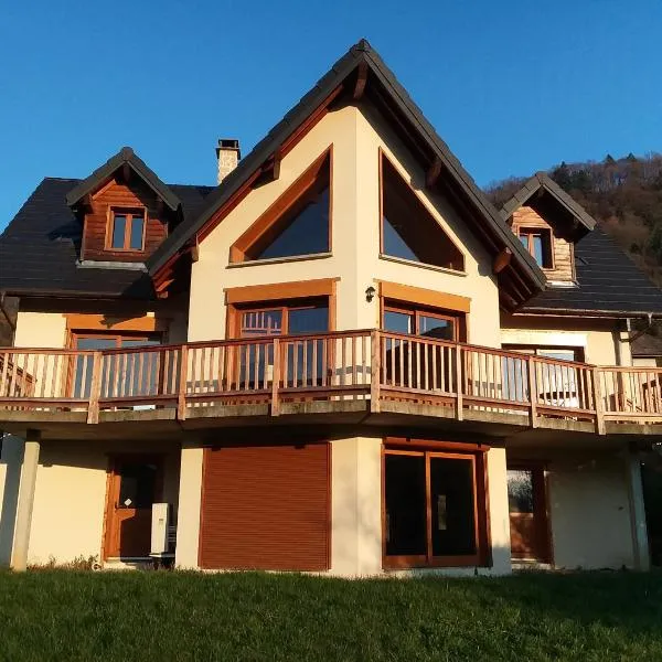 Heavens Gate, hotel in Saint-Pierre-dʼAlbigny