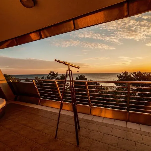 Hotel Dom Zdrojowy Prywatny Apartament 359 Lazurowa Gondola, Hotel in Jastarnia