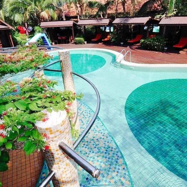 バーズ アンド ビーズ リゾート（Birds and Bees Resort）、パタヤ・サウスのホテル