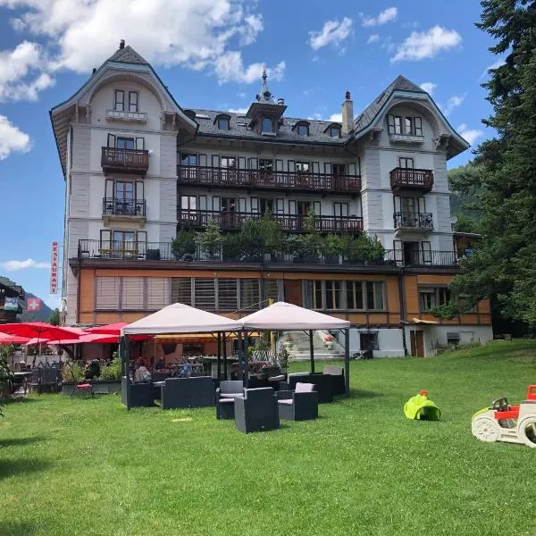 Au village d'Evolène, très joli studio calme et ensoleillé, Hotel in Evolène