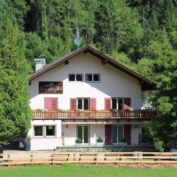 Garni Bergblick, hotel u gradu 'Braies'