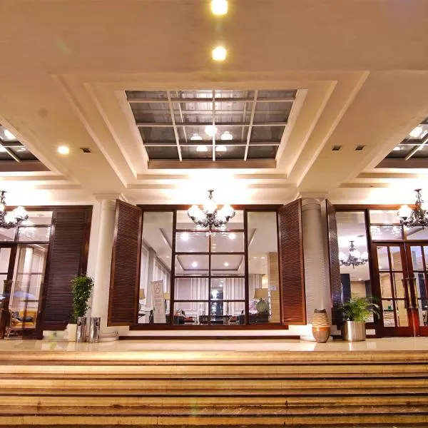 Royal Hotel Bogor, hotel di Petir