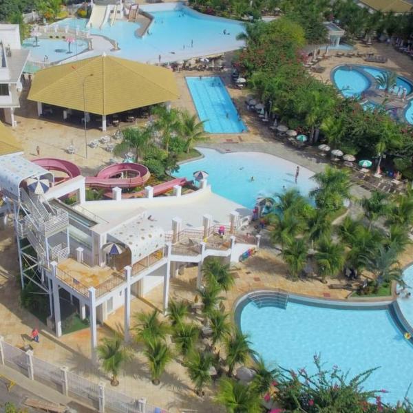 LACQUA Di ROMA COM PISCINA DE ONDAS