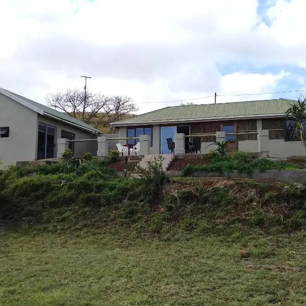 Hluhluwe Gate Safari Camp, hotel din KwaNompondo