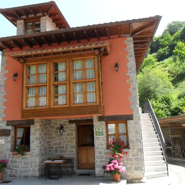 Apartamentos Rurales Los Villares, hotel em Colunga