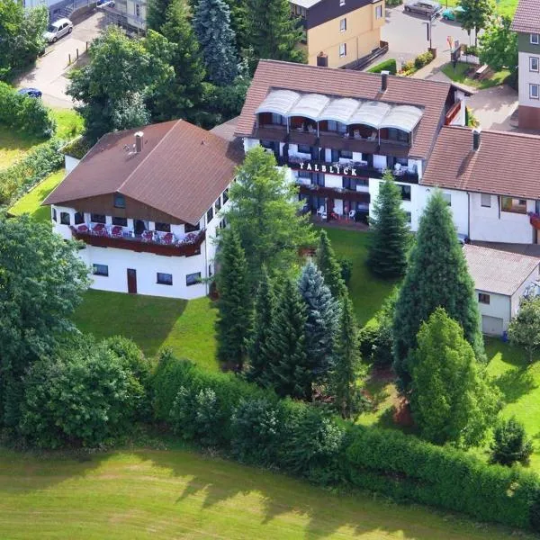 Wellness-Hotel Talblick: Höfen an der Enz şehrinde bir otel