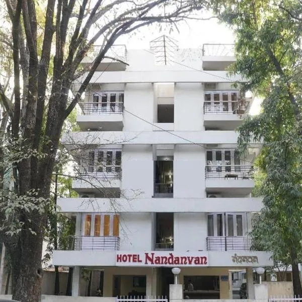 Hotel Nandanvan Annexe，Bhamburda的飯店