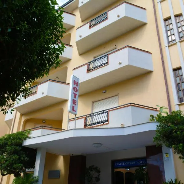 Castelvetere Hotel, hotel en Riace Marina