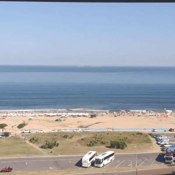 Parquemar Center 2, Torre D, Apartamento 1302、プンタ・デル・エステのホテル