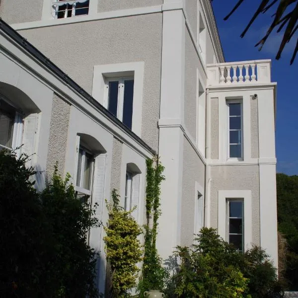 Maison Latour – hotel w mieście Saint-André-de-la-Marche