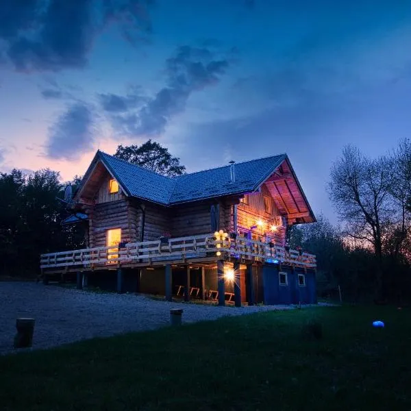 WOODS LODGE PLITVICE LAKES, hotel in Drežnik Grad