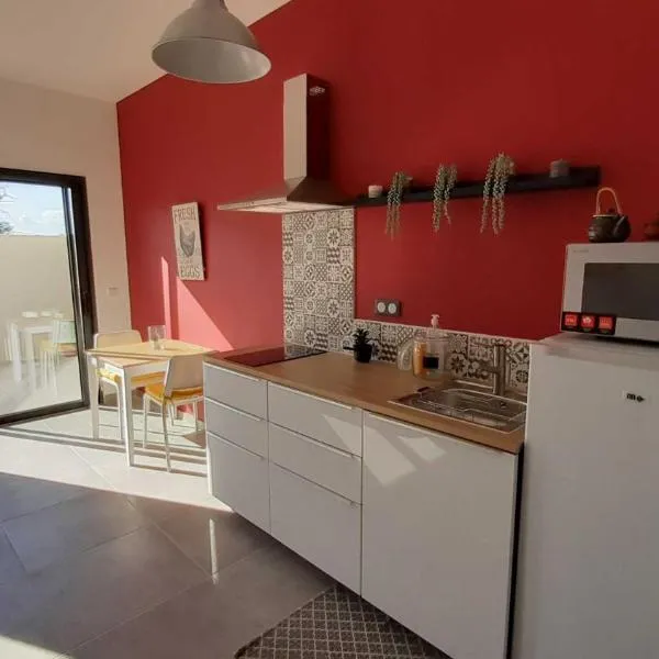 Villa Quatra aux portes d'Aix-en-Provence, hotel en Éguilles