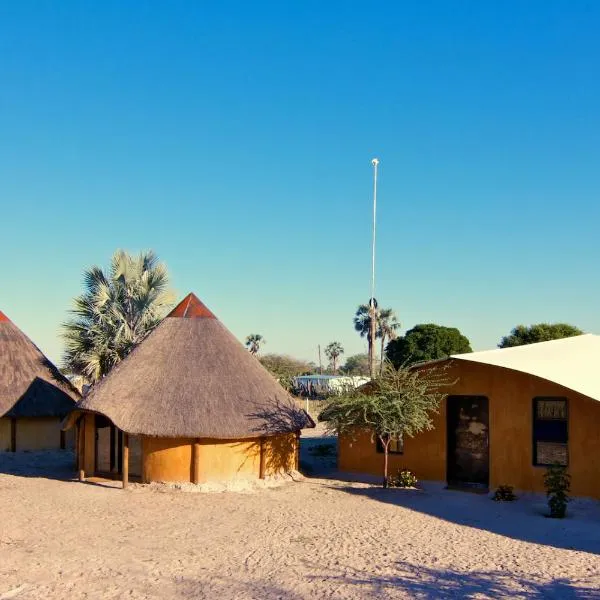 Ongula Village Homestead Lodge, hotel v destinaci Omupumba