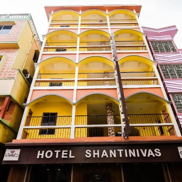 Hotel Shantinivas, hótel í Tarapith