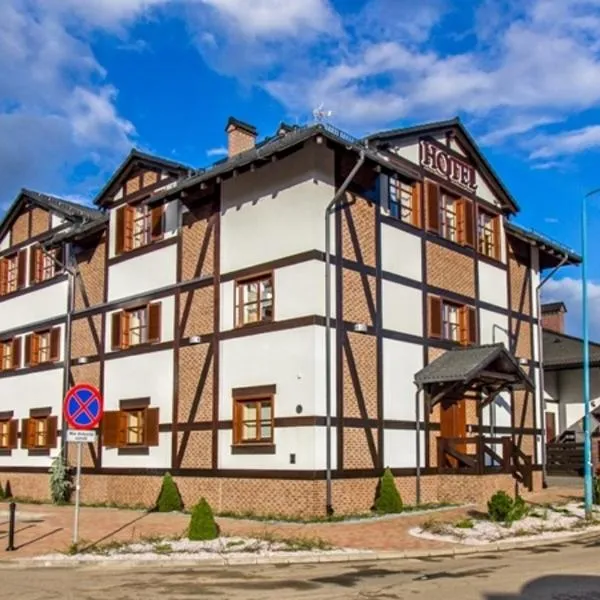 Hotel Skarbek, hotel in Ścinawa